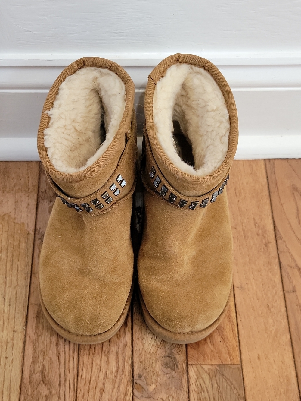 Ugg Womens Tan Faux-Suede Winter Boots with Faux-Shearling Lining